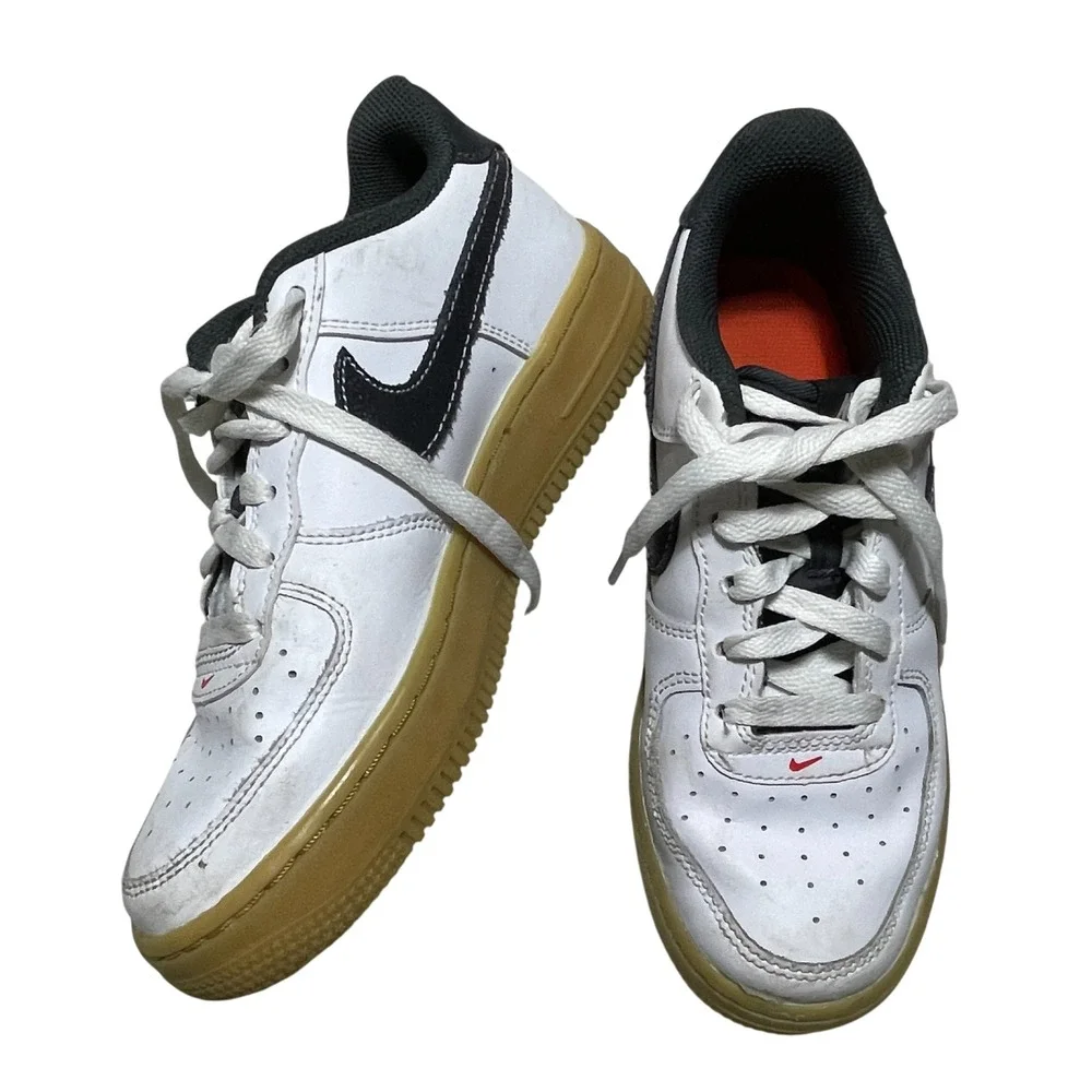 Nike Air Force 1 LV8 Go the Extra Smile Size 4.5‎ Youth